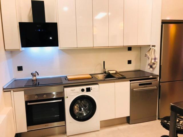 7 Beds, 3Bedr, Centro, Sol, Gran Via, Metro Noviciado, Callao Madrid Exteriör bild